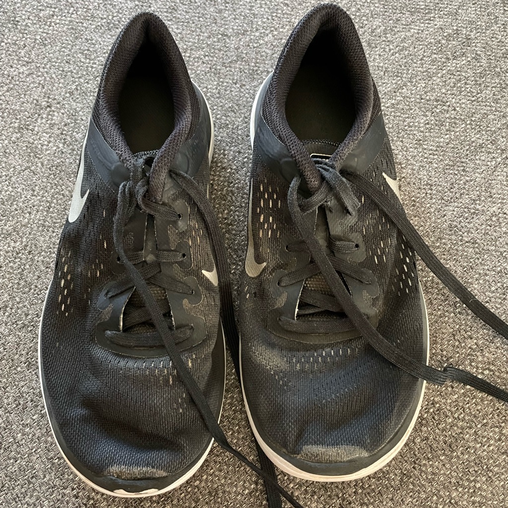 Boy’s Sz 5.5 Nike Sneakers